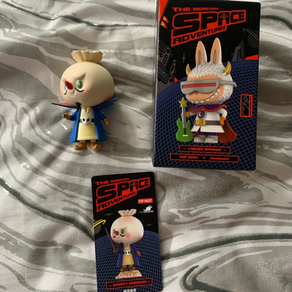 Pop Mart The Monsters Space Adventures Spooky Emperor Figure